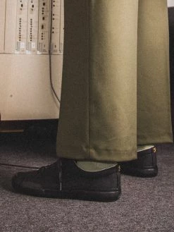 Farah Dallas Trainer In Black NEW IN 14 Farah Dallas Trainer In Black NEW IN