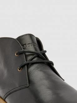 Farah Jonah Desert Boot In Jet Black