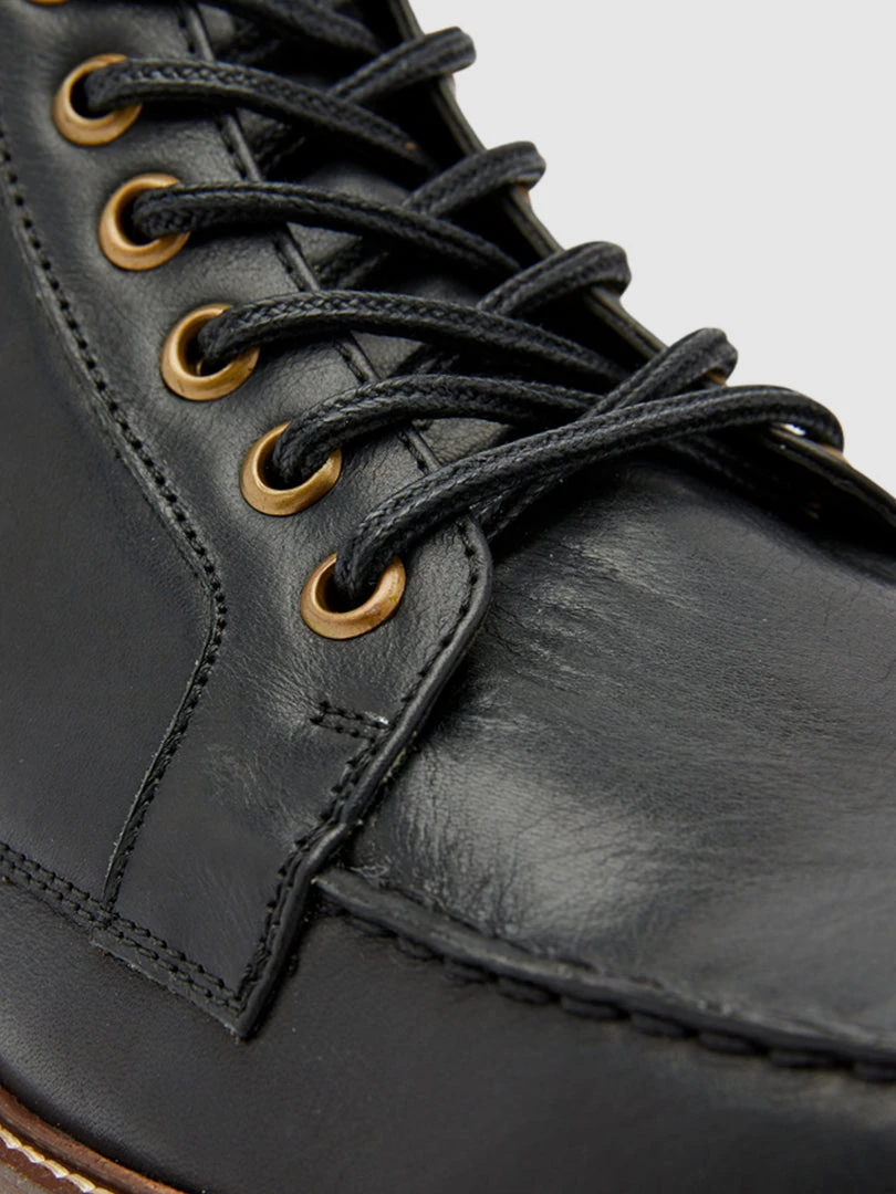 Farah Pantego Deck Boot In Jet Black 7 Farah Pantego Deck Boot In Jet Black