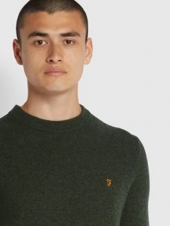 Farah Birchall Crew Neck Lambswool Jumper In Evergreen